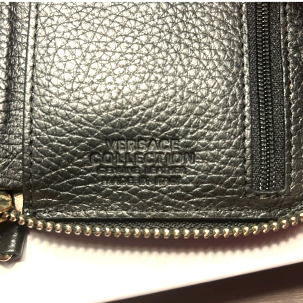 Versace Collection Compact Wallet in Box - Picture 8 of 8